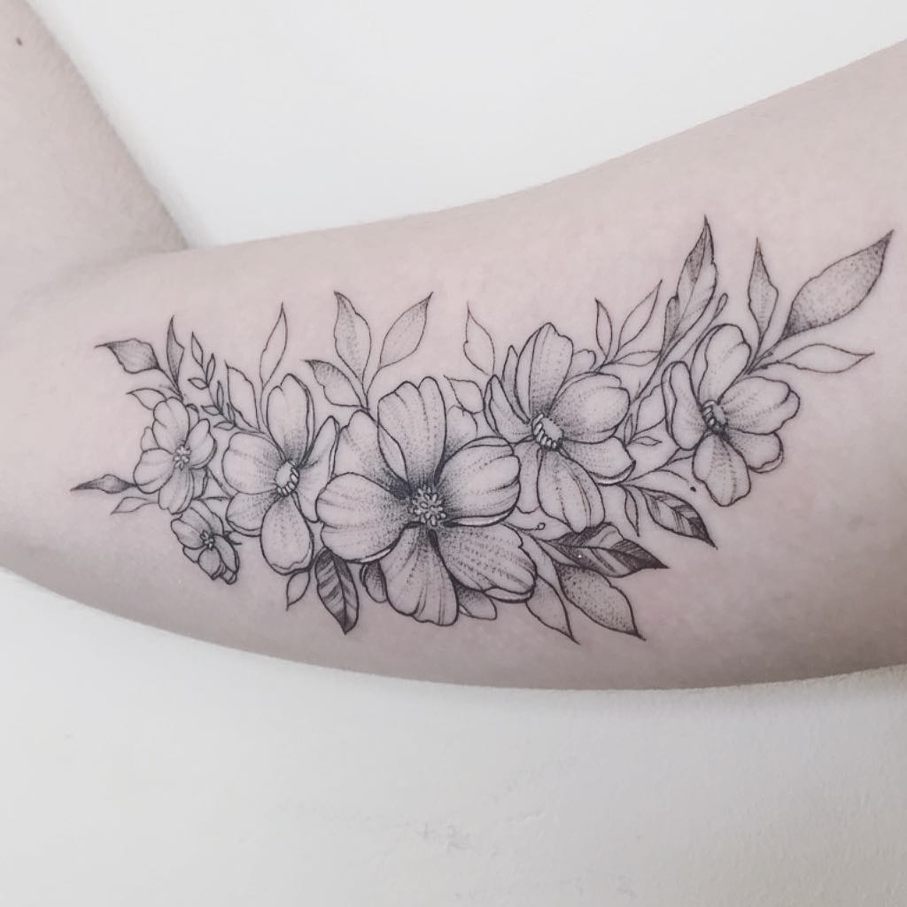 33 Stunning Flower Tattoos That Radiate Beauty and Softness!