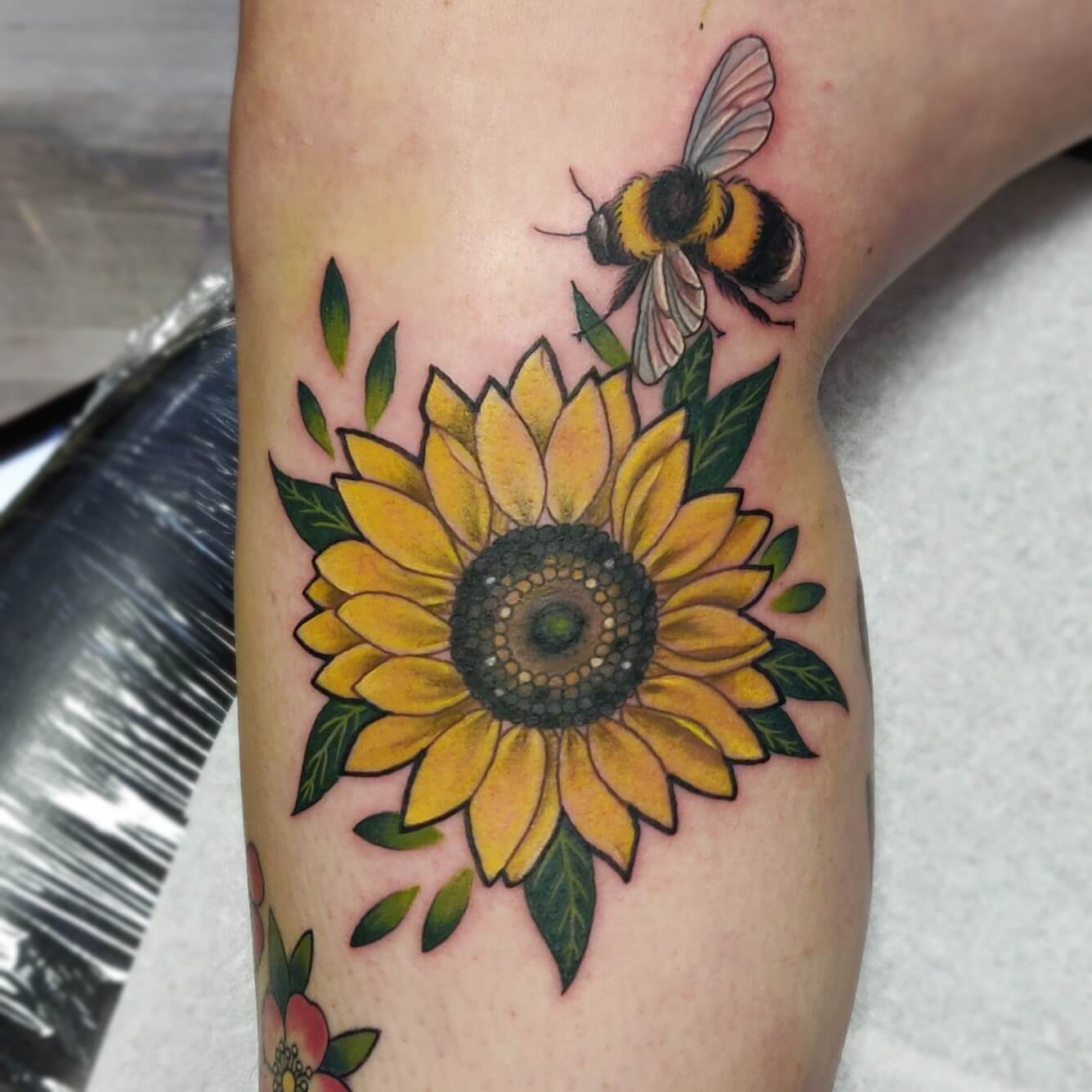 Discover 53 bee tattoo with flowers latest  incdgdbentre